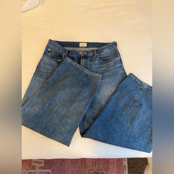 Everlane Loose Curve Jean - Picture 5 of 6